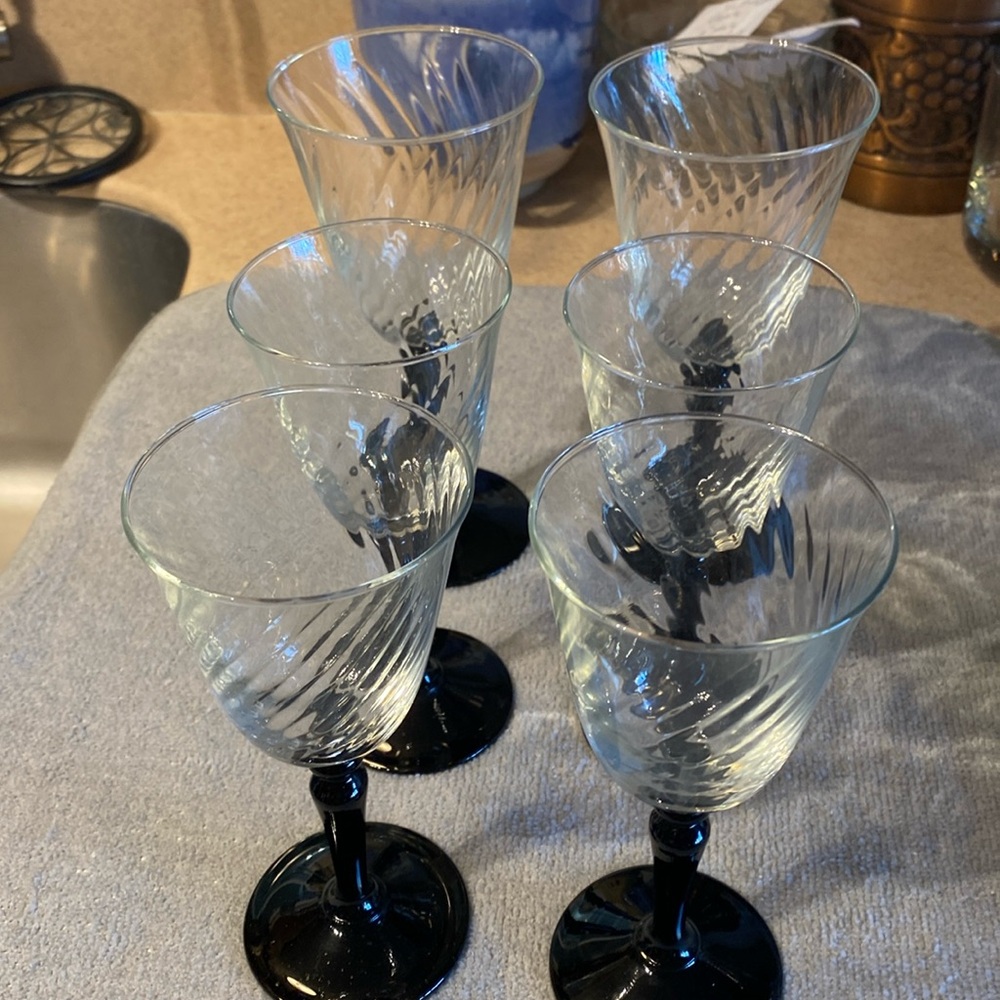 Vintage Cristal D Arques Optic Swirl France. Set o 6 glasses 2@7.35” 4@ 6 3/8”